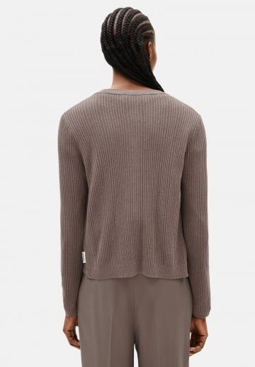 Вязаная кофта