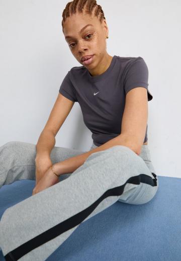 Узкие брюки