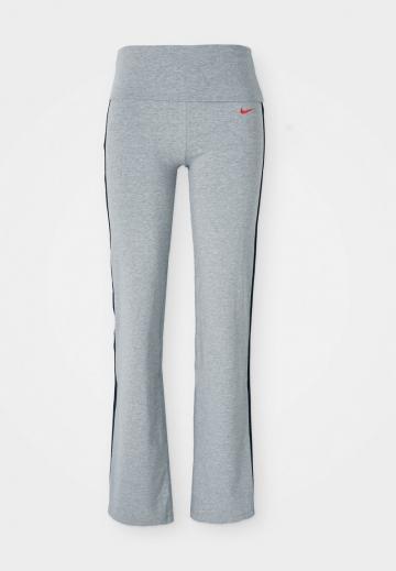 Узкие брюки