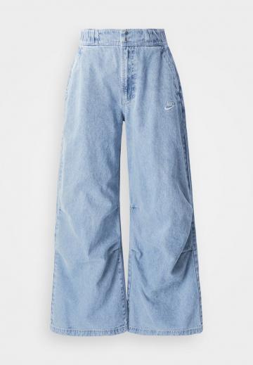 Свободные джинсы