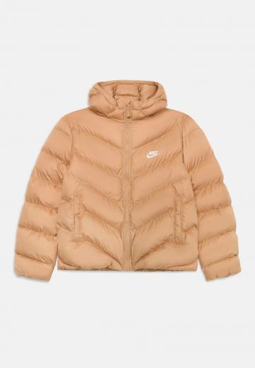 Зимняя куртка