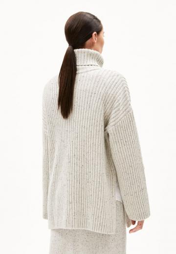 Длинный пуловер