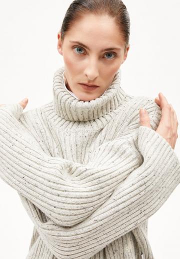 Длинный пуловер