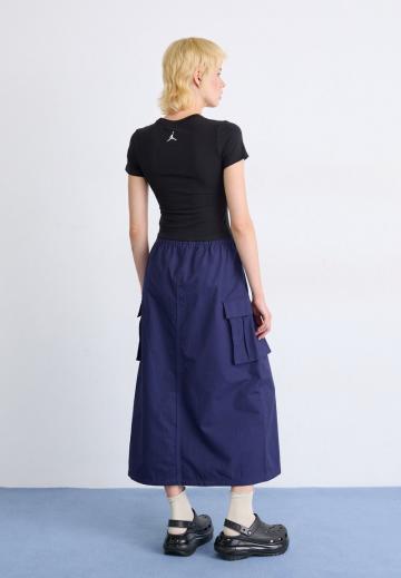 Юбка с накладными карманами