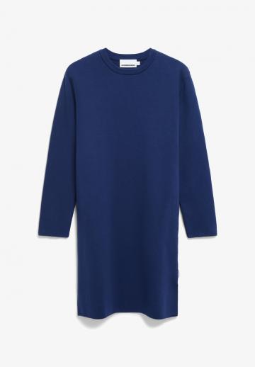 Вязаное платье