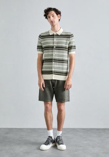 Рубашка с коротким рукавом