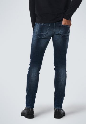 Узкие джинсы