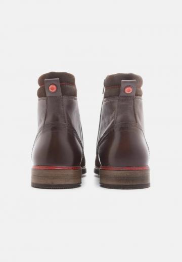 Ботинки на шнуровке