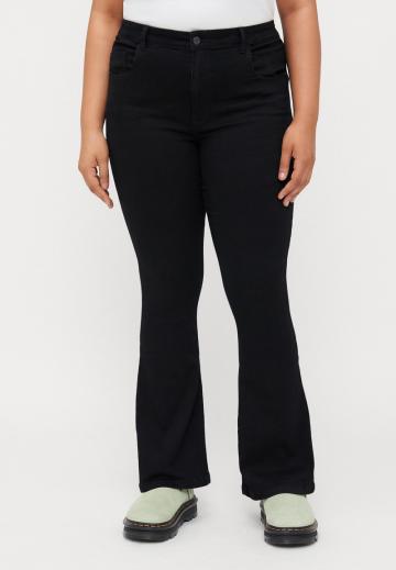 Клешеные джинсы