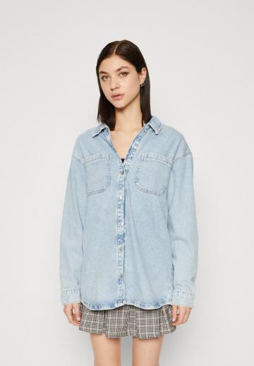 Джинсовая куртка