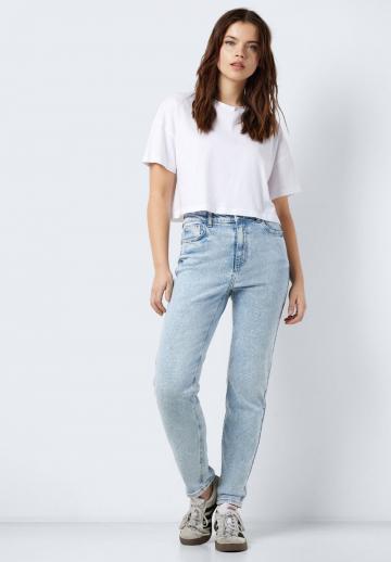 Узкие джинсы