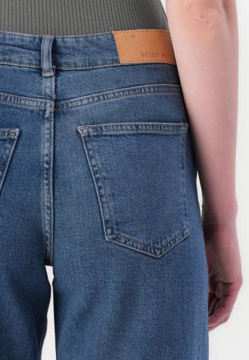 Свободные джинсы