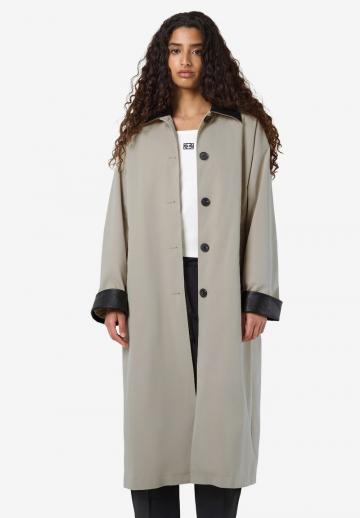 Шерстяное пальто