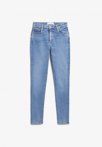 Узкие джинсы