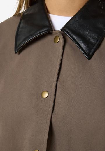 Куртка с накладнымит карманами