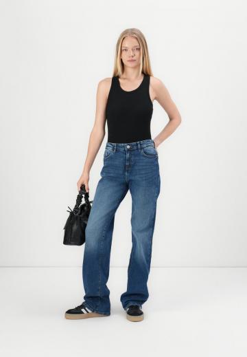 Свободные джинсы