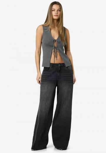 Джинсовая жилетка