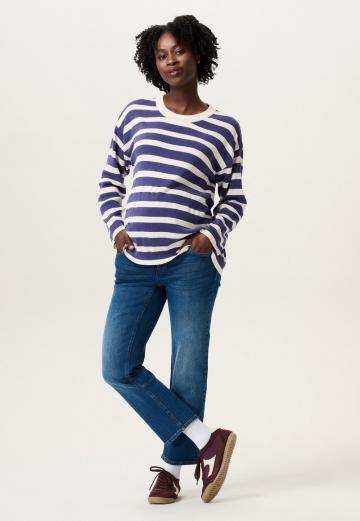 Пуловер в полоску