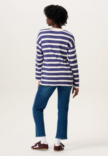 Пуловер в полоску