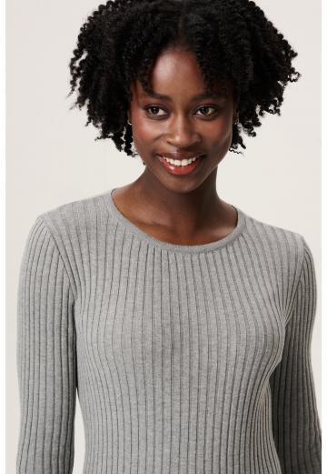 Вязаное платье