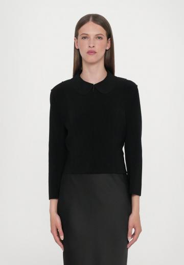 Короткая куртка