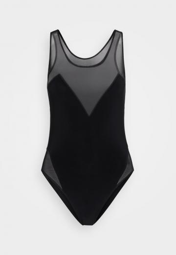 Слитный купальник