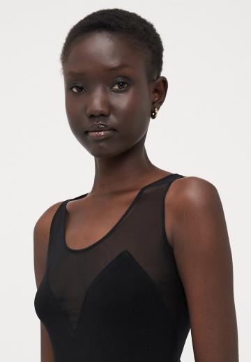 Слитный купальник