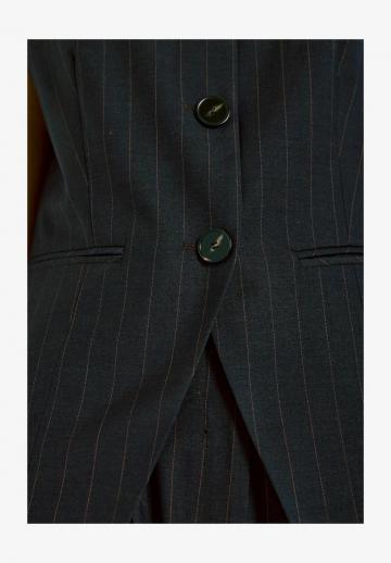 Джинсовая жилетка