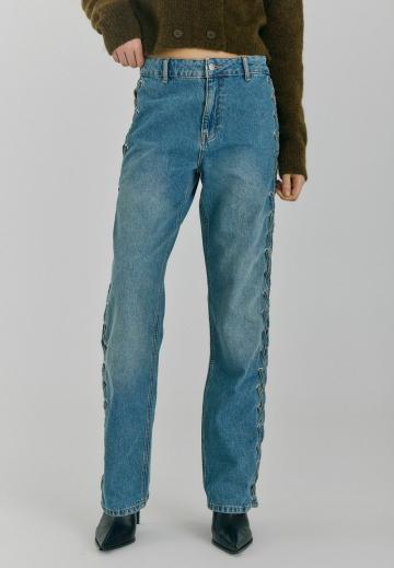 Прямые джинсы