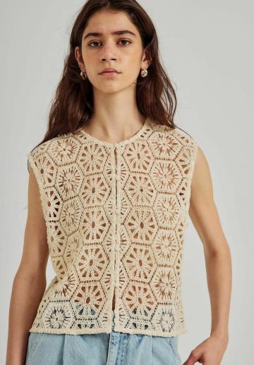 Джинсовая жилетка