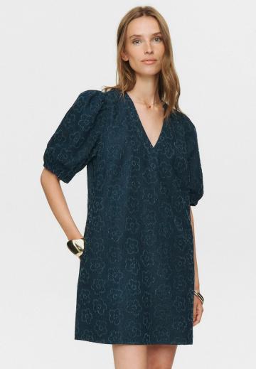 Короткое платье