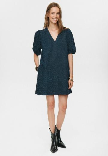 Короткое платье
