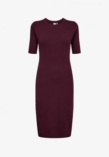 Платье футляр