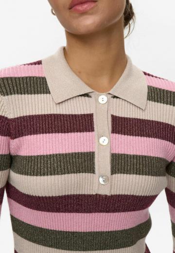 Пуловер с воротником поло
