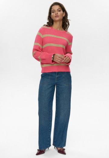 Пуловер в полоску