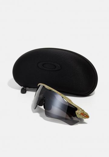 Солнечные очки