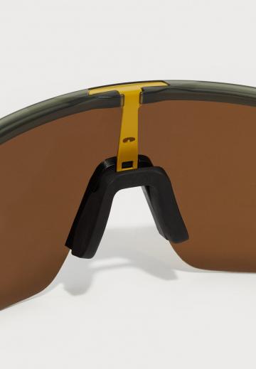 Солнечные очки