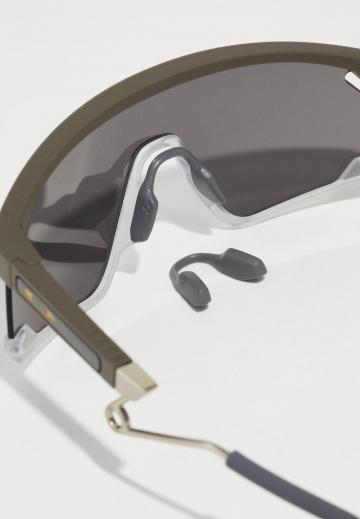 Солнечные очки