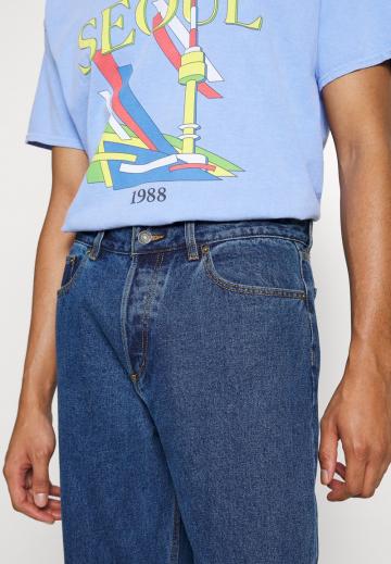 Свободные джинсы