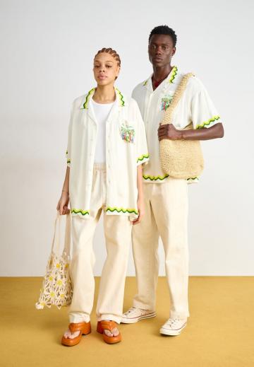 Свободные джинсы