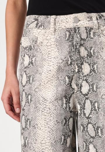 Свободные джинсы