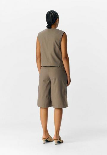 Джинсовая жилетка