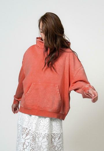 Пуловер с капюшоном