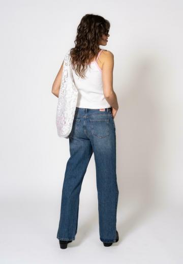 Топ на бретельках