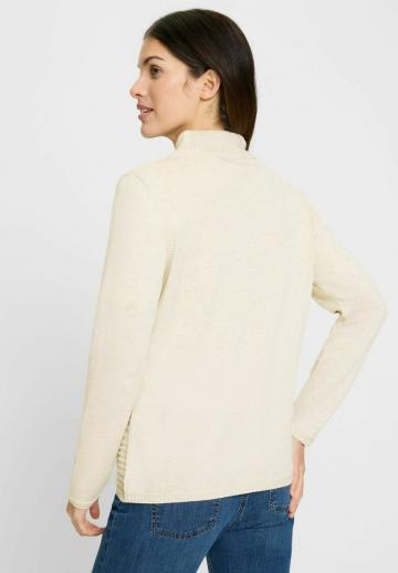 Вязаная кофта