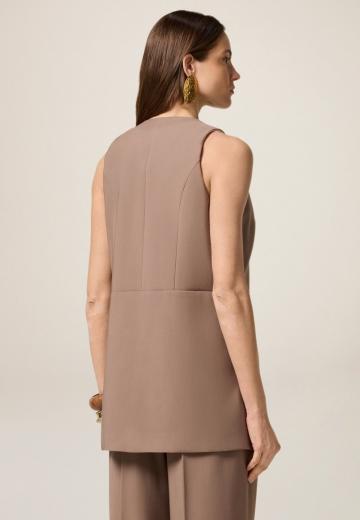 Длинный жилет