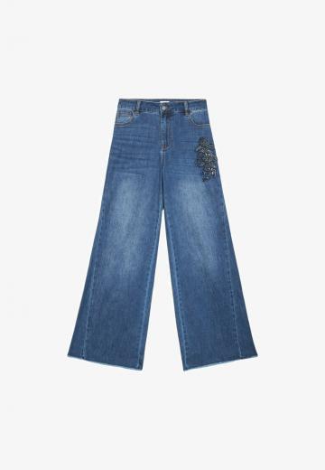 Клешеные джинсы