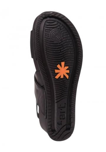 Босоножки на танкетке