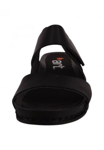 Босоножки на танкетке