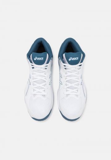 Кроссовки для зала